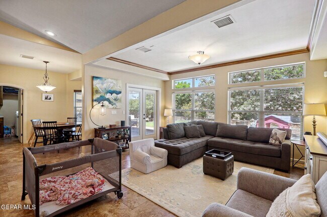 Building Photo - 5936 Anapaula Dr