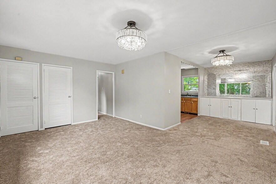Building Photo - 8490 Smallwood Ln
