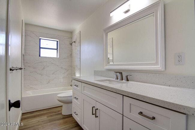 Building Photo - 7526 N 17th Dr