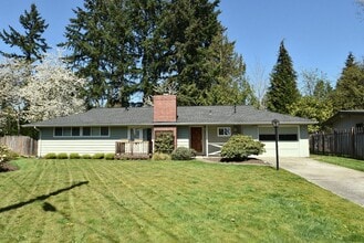 Building Photo - 3Bd/1.75Ba Bellevue House