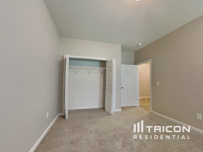 Building Photo - 115 Still Water Cir