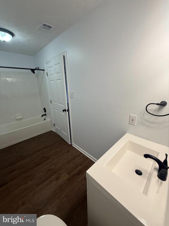 Building Photo - 6413 Weatherby Ct