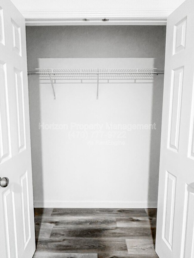 Building Photo - 75 Pearl Chambers Dr