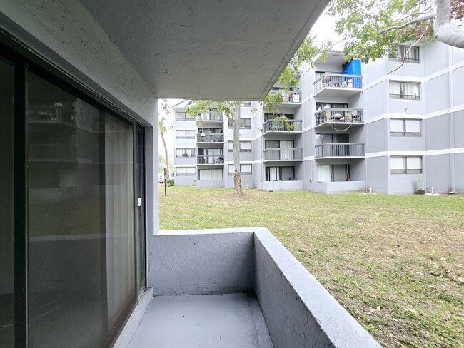 Building Photo - 1950 N Congress Ave