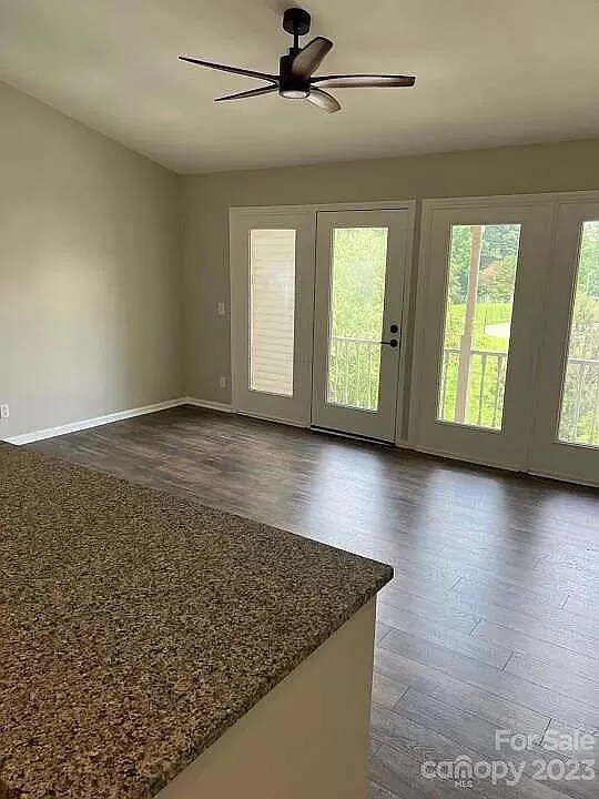 Building Photo - Room in Condo on Meadow Rose Ln
