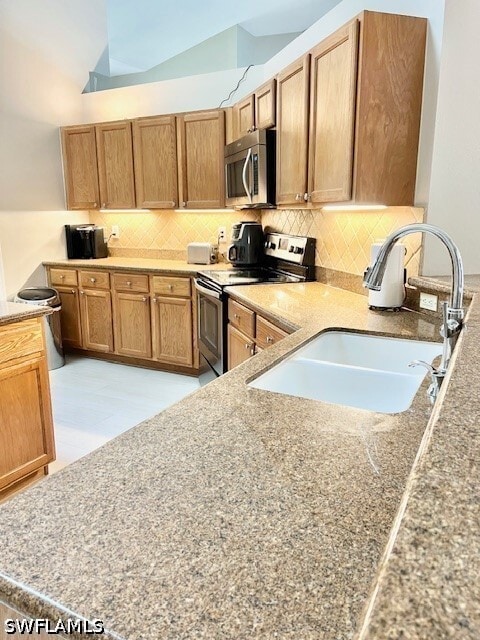 Building Photo - 6564 Chestnut Cir