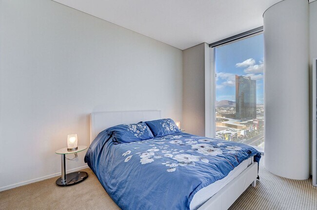Building Photo - Veer Towers 1704E-One Bedroom Fully Furnis...