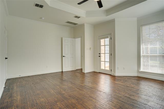 Building Photo - 1307 Normandy Dr