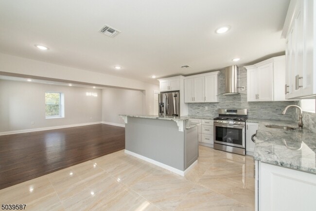 Building Photo - 43 Perrin Ave