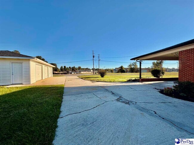 Building Photo - 1427 Old Ebenezer Rd