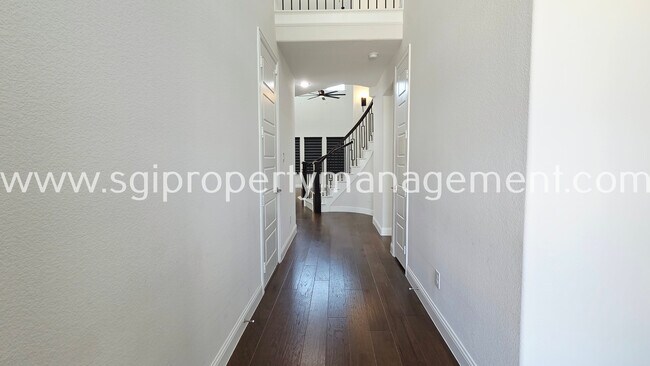 Building Photo - 10870 Grayhead Dr