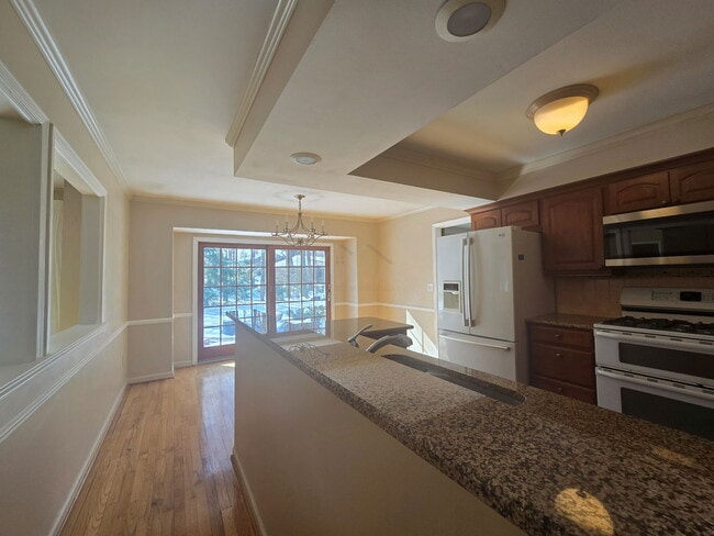 Building Photo - 33811 Hunters Pointe Rd