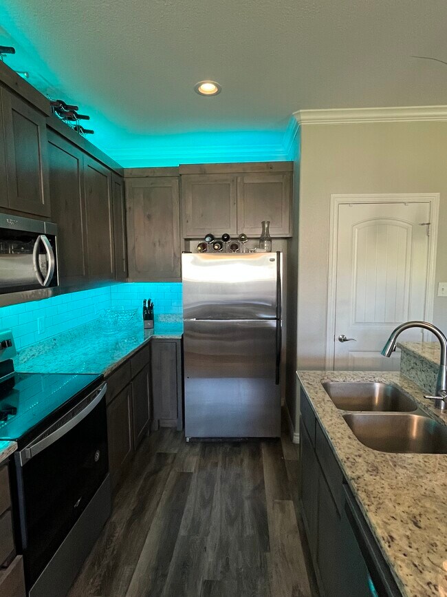 Building Photo - 223 Port Dr