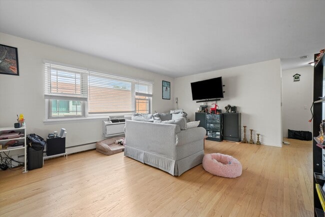 Building Photo - 8050 Niles Ave