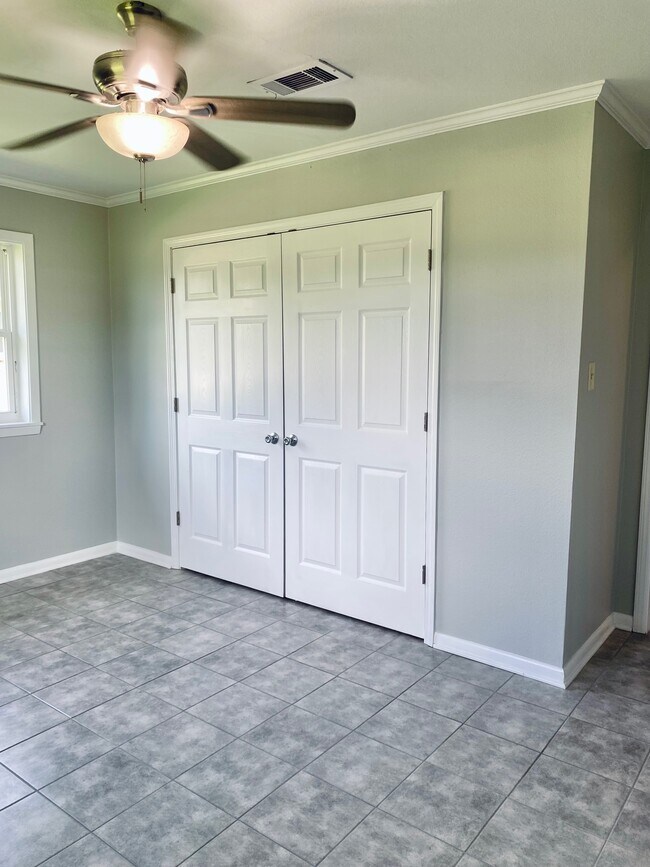 Building Photo - 15135 Montecino Dr