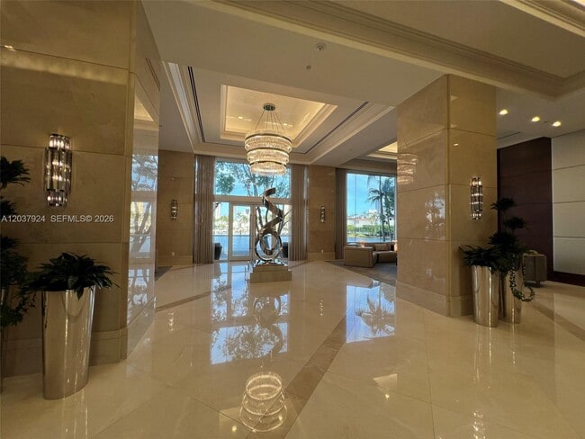 Building Photo - 7000 Island Blvd