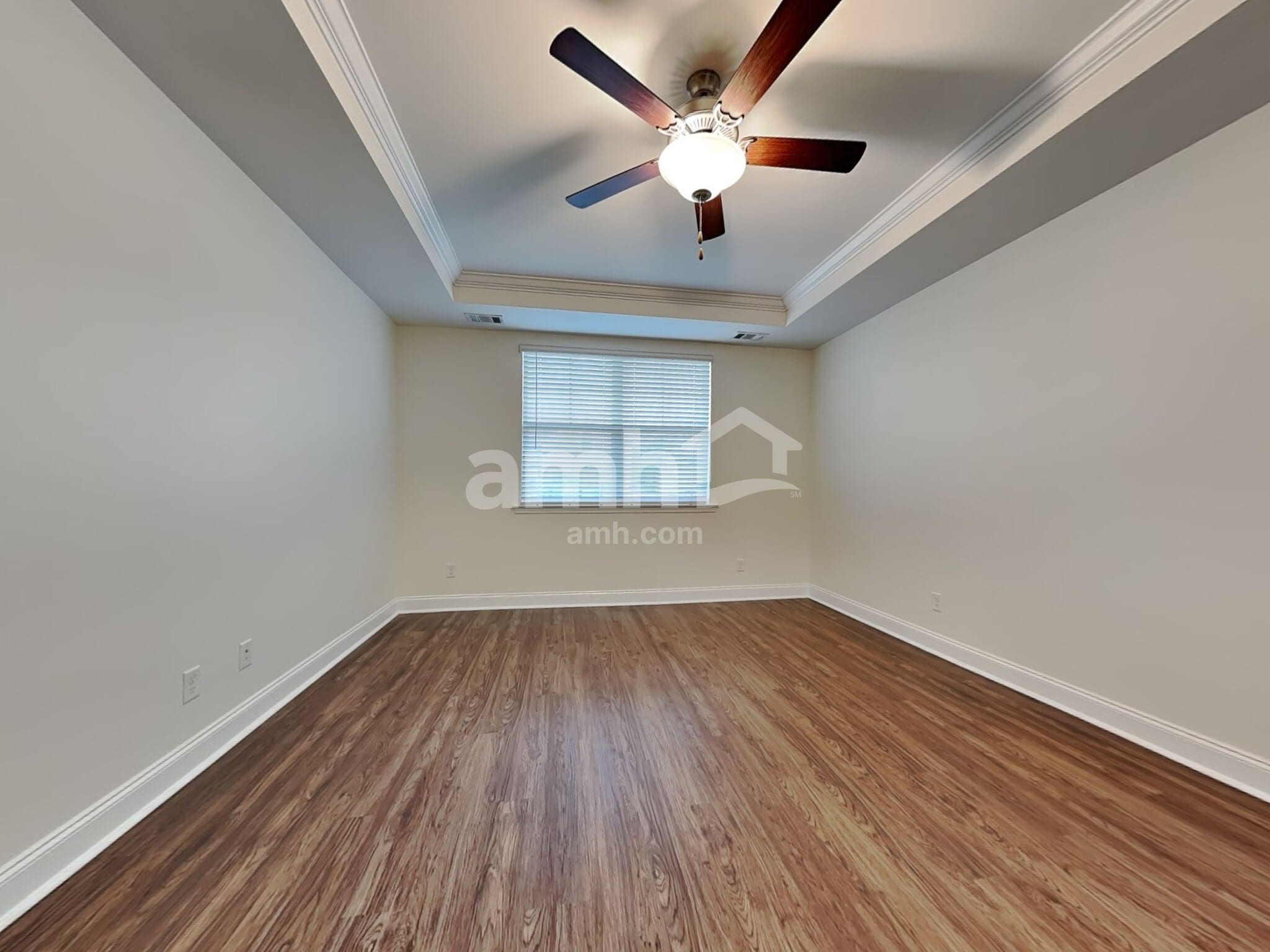 Building Photo - 16 Cherry St