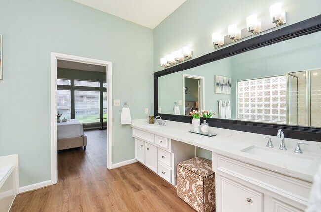 Building Photo - 25619 Tower Side Ln