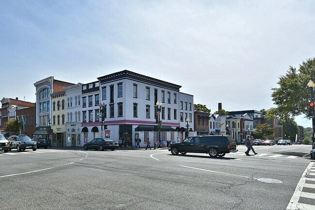 Building Photo - 2500 Q St NW