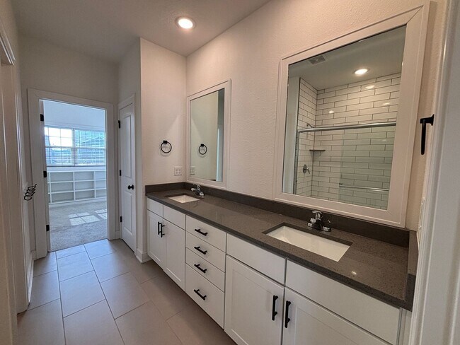 Building Photo - 3 BR/2.5BA | Newly Renovated Single Family Home | 2-Car Covered Parking | In Park Hill Schools