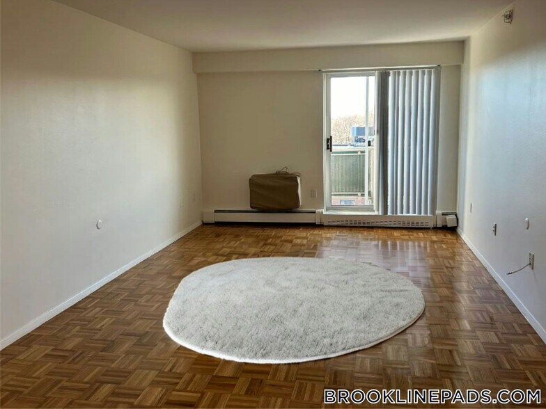 Building Photo - 185 Freeman St