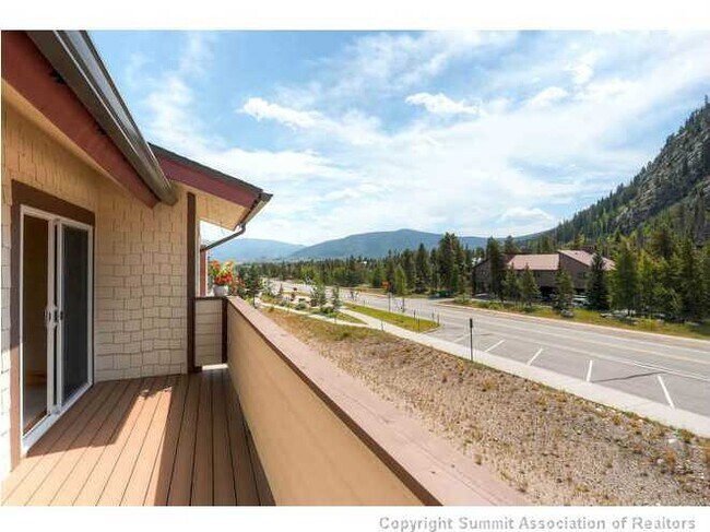 Building Photo - Main Street Frisco! Granite and Stainless! Dogs negotiable!