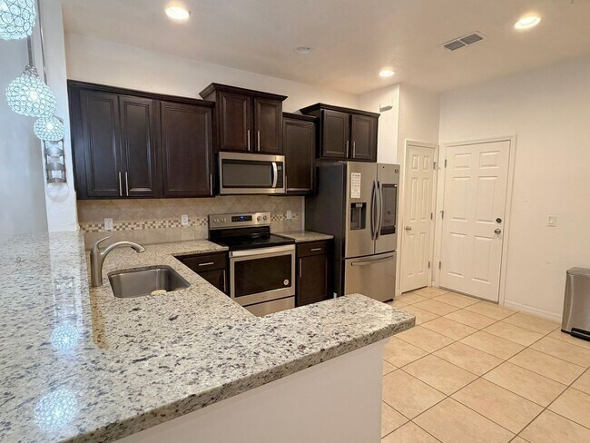 Building Photo - 1288 Pavia Dr
