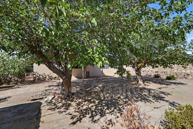 Building Photo - 5440 Viceroy Dr