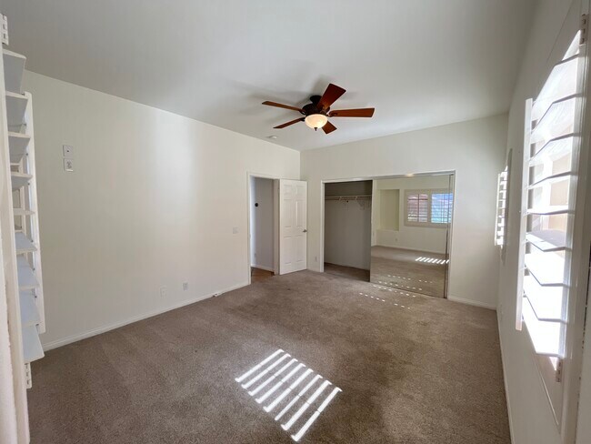 Building Photo - 78270 Calico Glen Dr