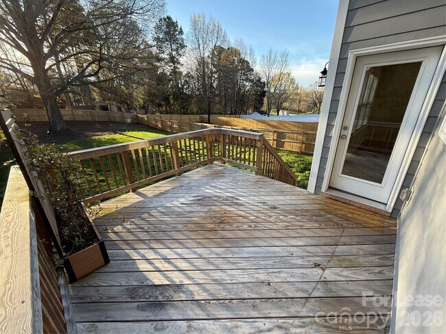 Building Photo - 114 Ryan Ln