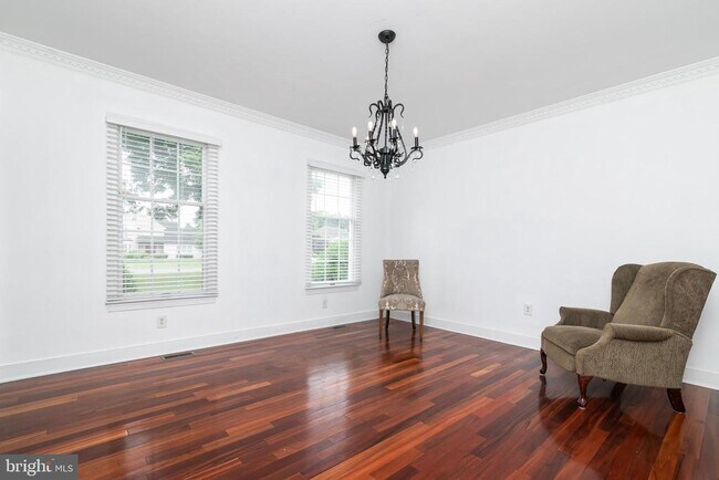 Building Photo - 5444 E Nithsdale Dr