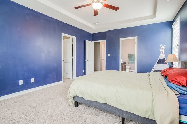 Building Photo - 3-Bedroom Townhome with Garage in Holly Ridge