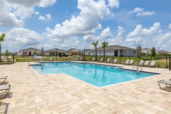 Building Photo - 1267 Normandy Dr
