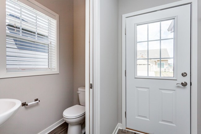 Building Photo - 2071 SW Cascade Falls Dr