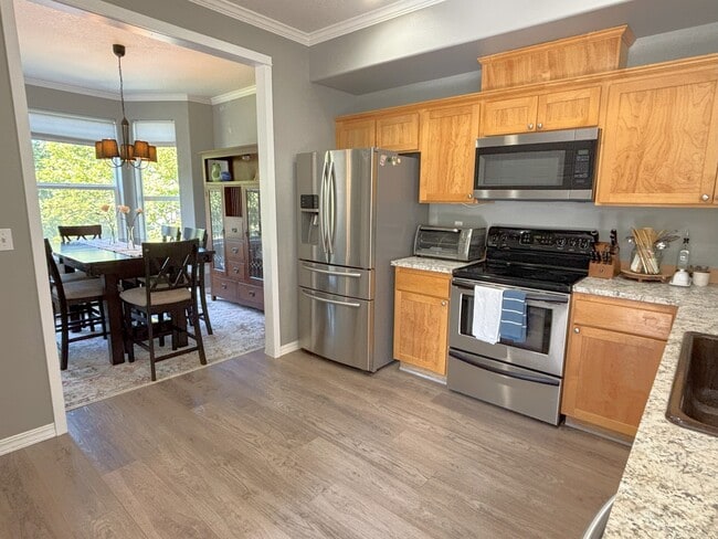 Building Photo - 13065 SW Seca Ct