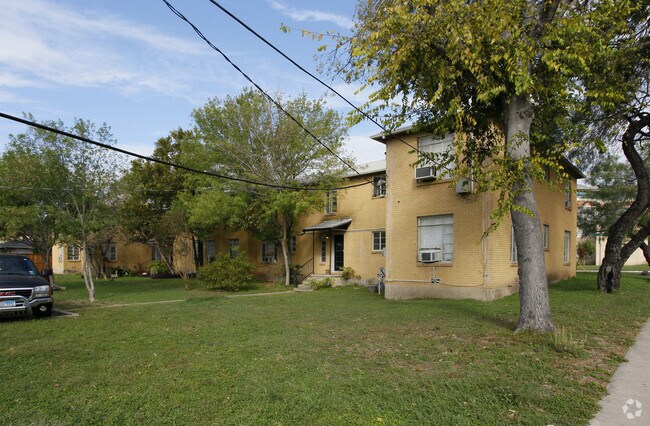 Building Photo - 7307 Broadway St