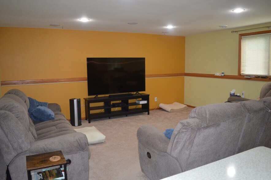 Building Photo - 8305 Dolomite Ln