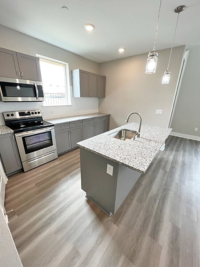 Building Photo - 3621 Bonnie Brae St