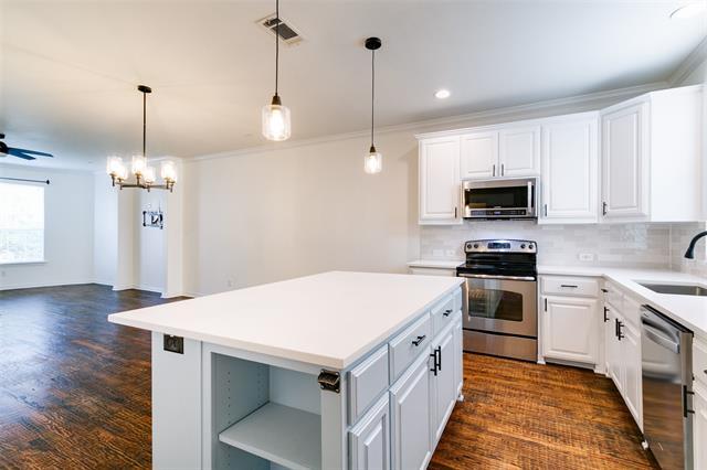 Building Photo - 2500 Rockbrook Dr