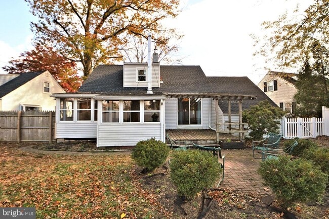 Building Photo - 660 Osborne Ave