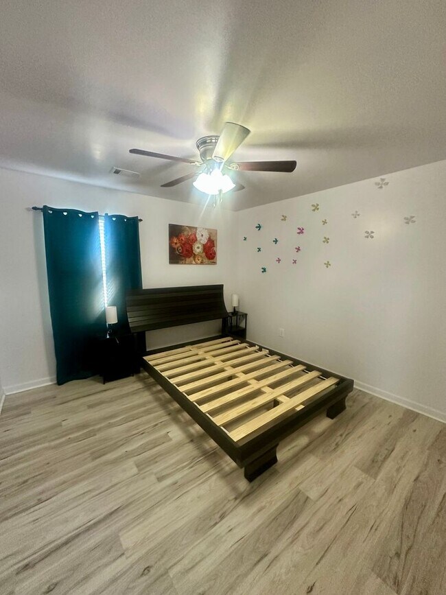 Building Photo - 201 Flowing Meadows Dr