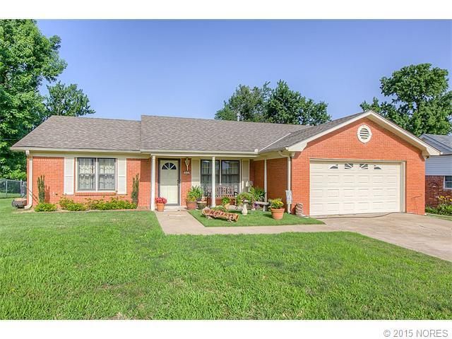 Building Photo - 933 Macklyn Ln