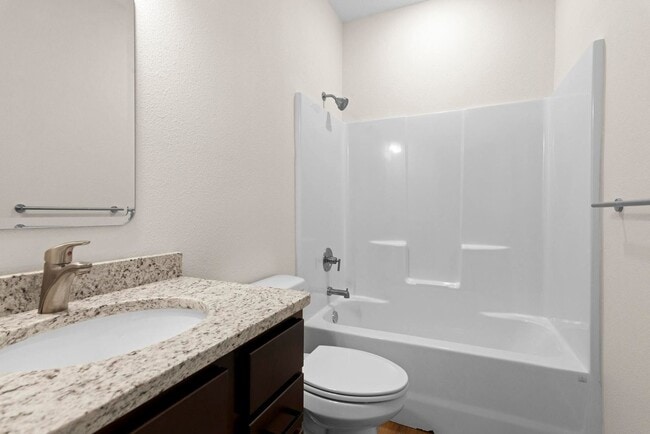 Building Photo - New 3 bedroom 2 bathroom
