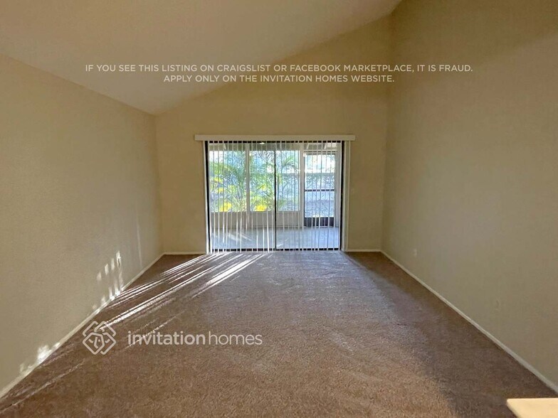 Building Photo - 126 W York Ct