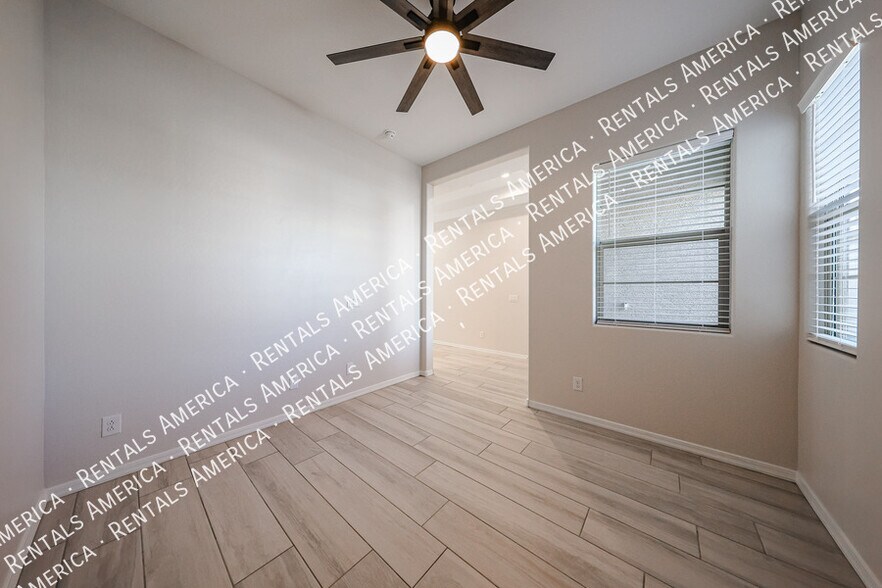 Building Photo - 4815 W Capistrano Ave