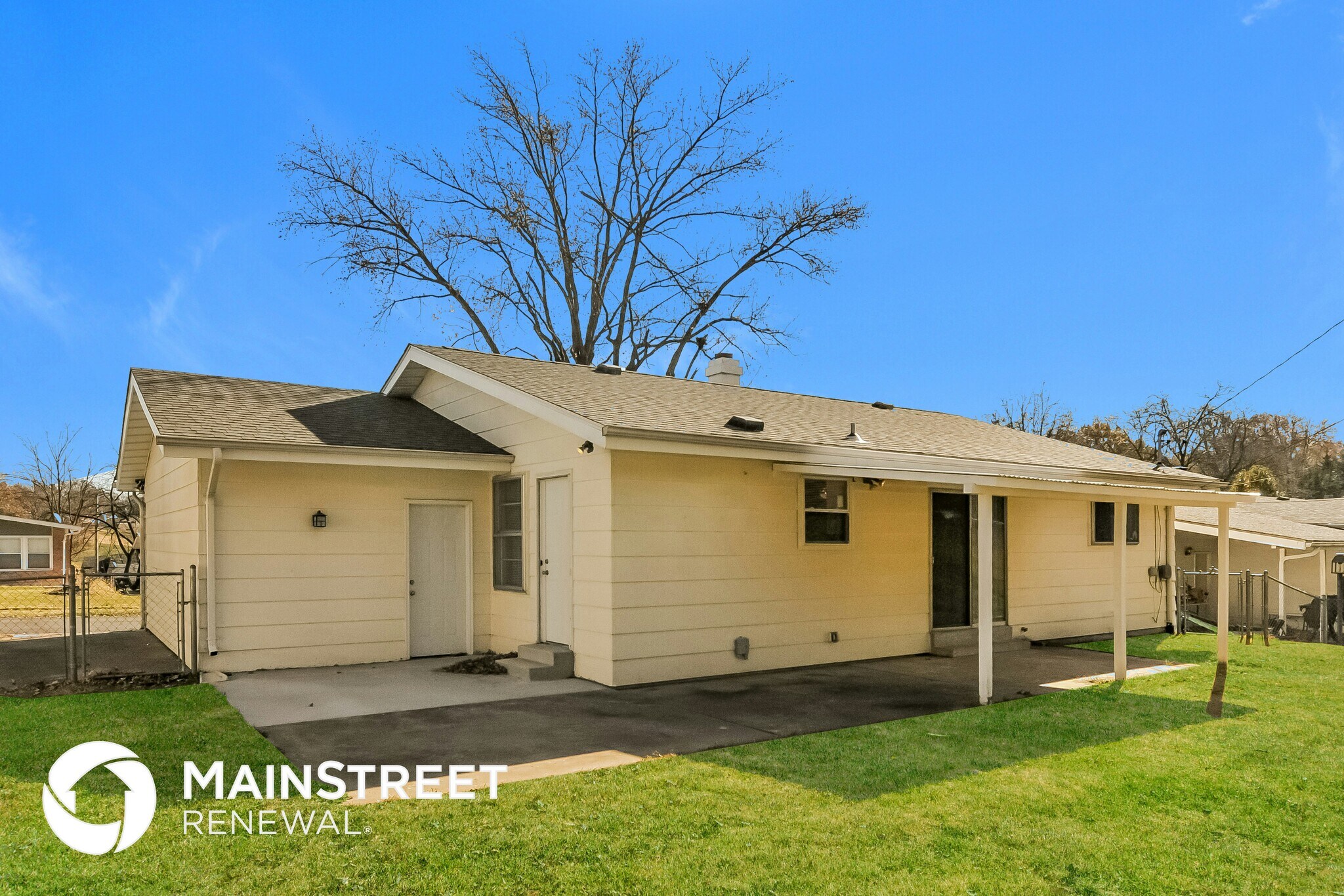 Building Photo - 1935 Cordoba Dr