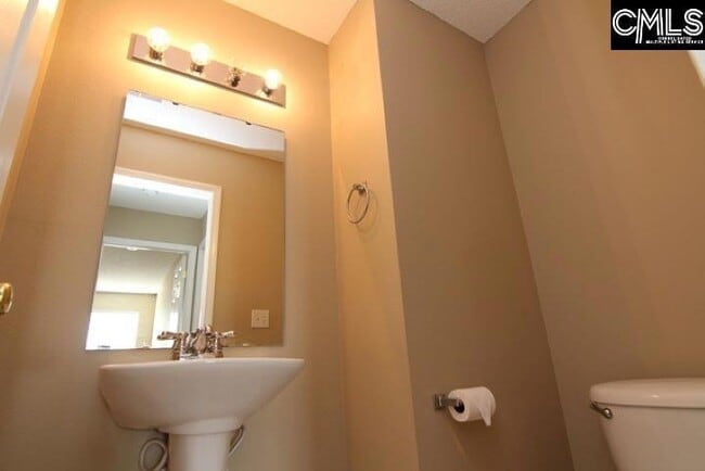 Building Photo - 5 Redbrush Ct