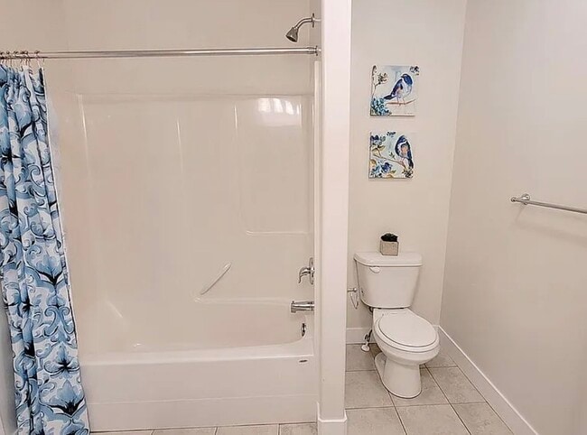 Building Photo - 651 N Pinebrook Rd