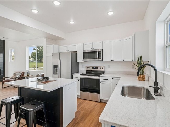 Building Photo - 1507 Duncan Dr