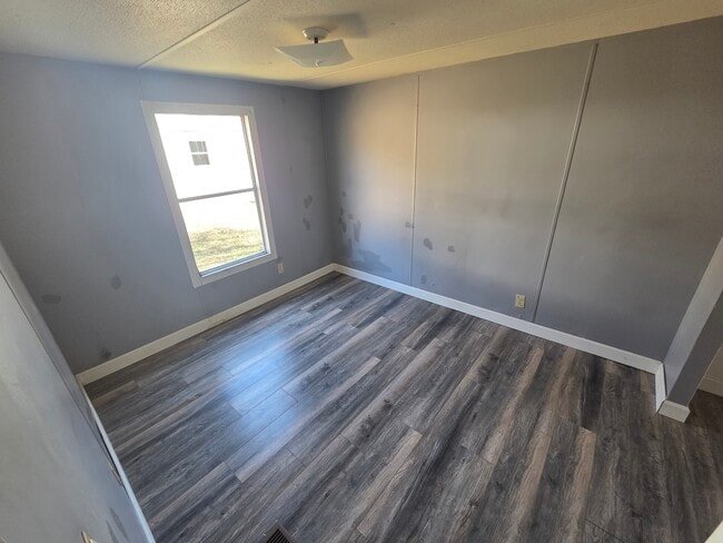 Building Photo - 745 Barren Hollow Rd